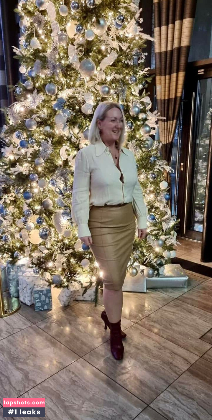 Mrs S Stockings gallery photo #10