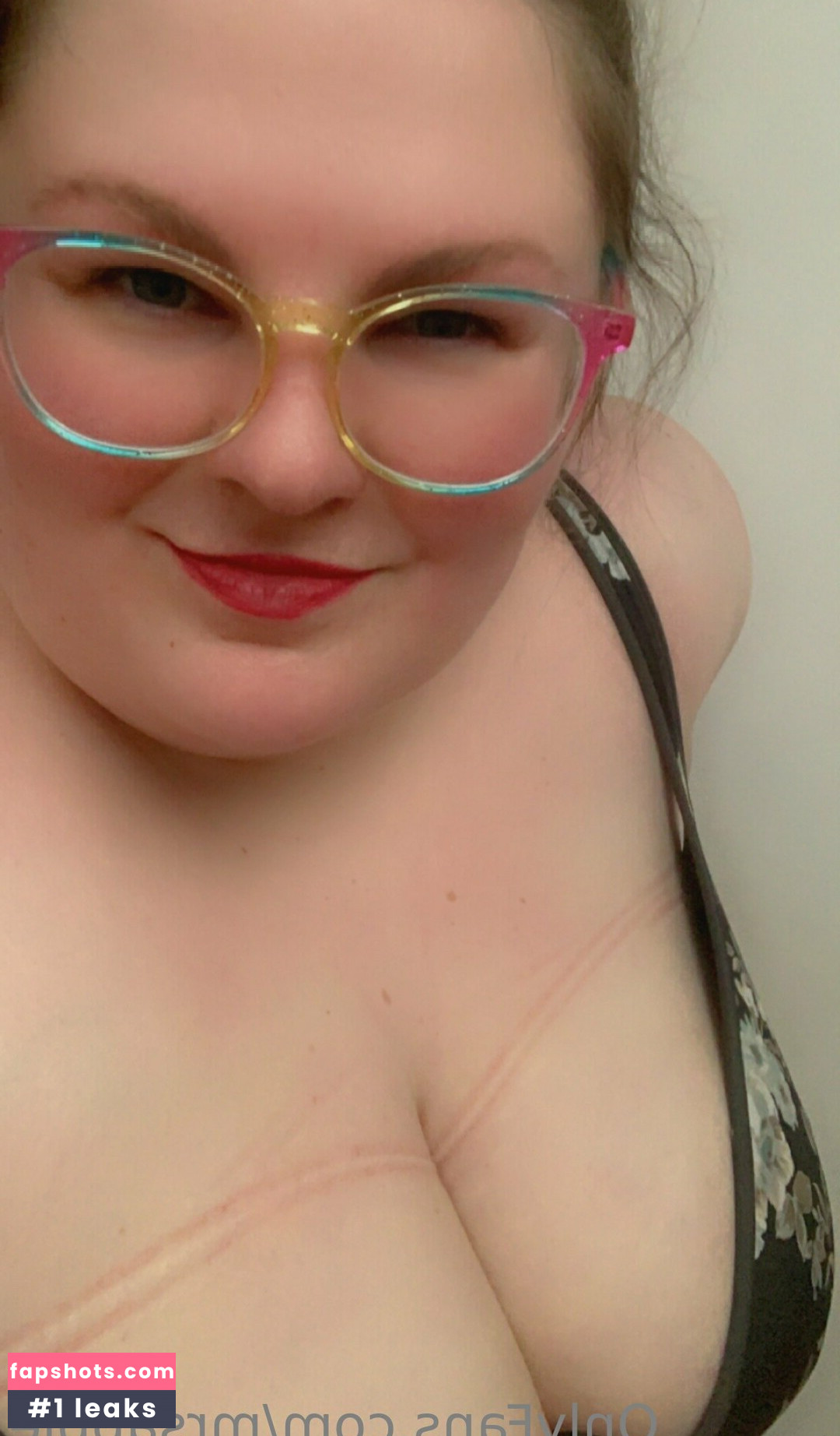 mrsapple gallery photo #4