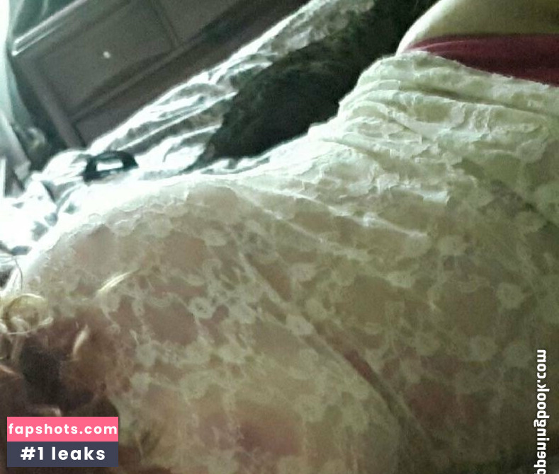 mrsmeadows nude babe gallery