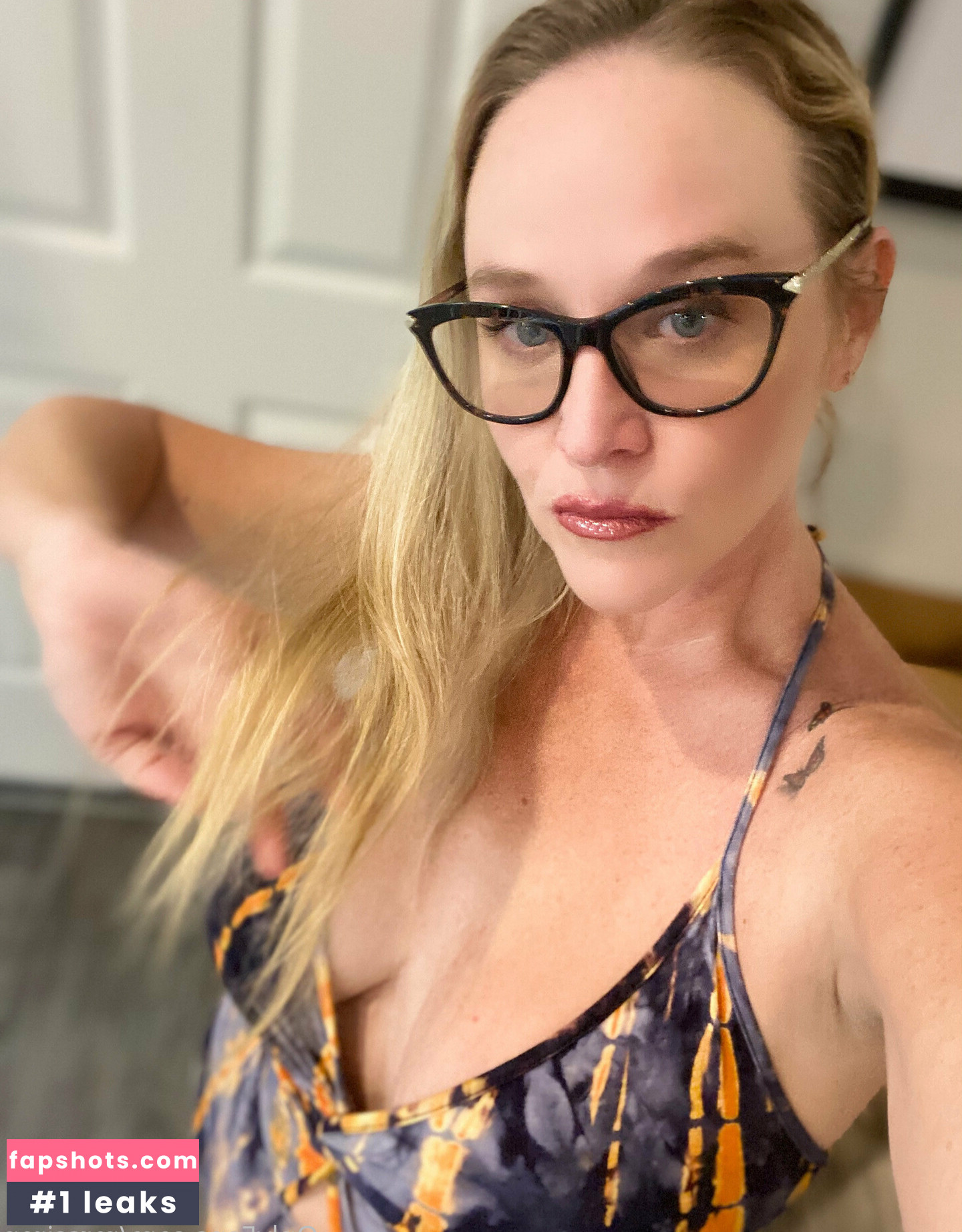 mrssiren nude babe gallery