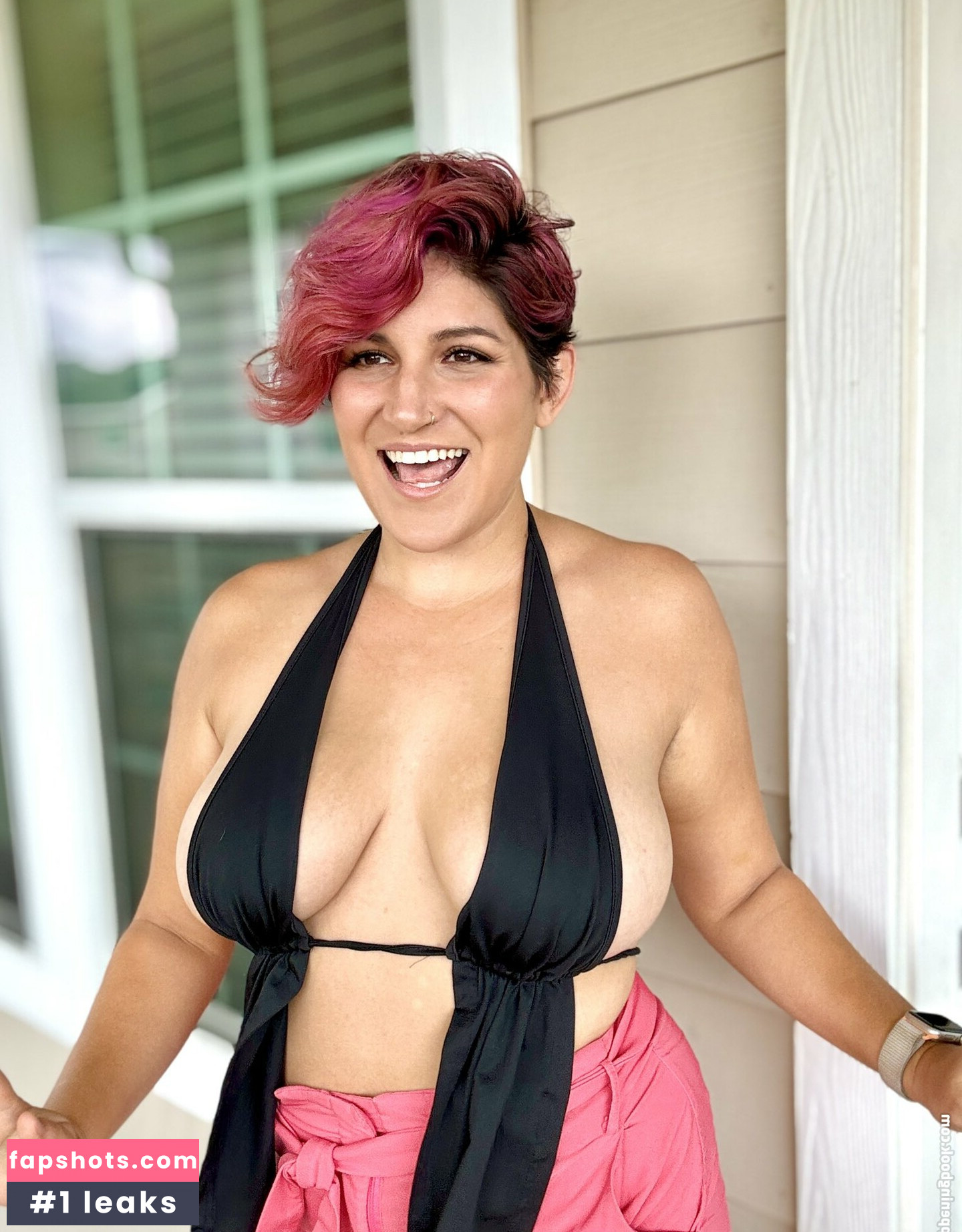 Ms Cookie gallery photo #8