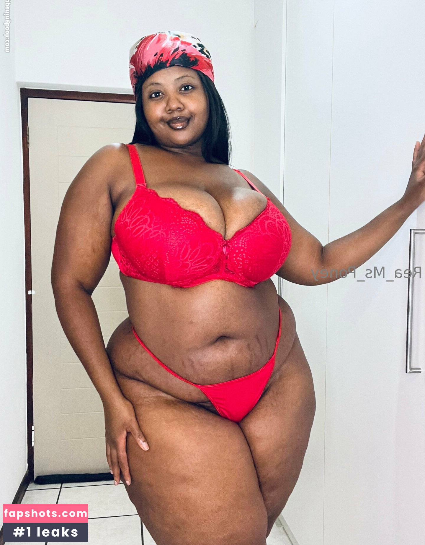 ms_poney gallery photo #11