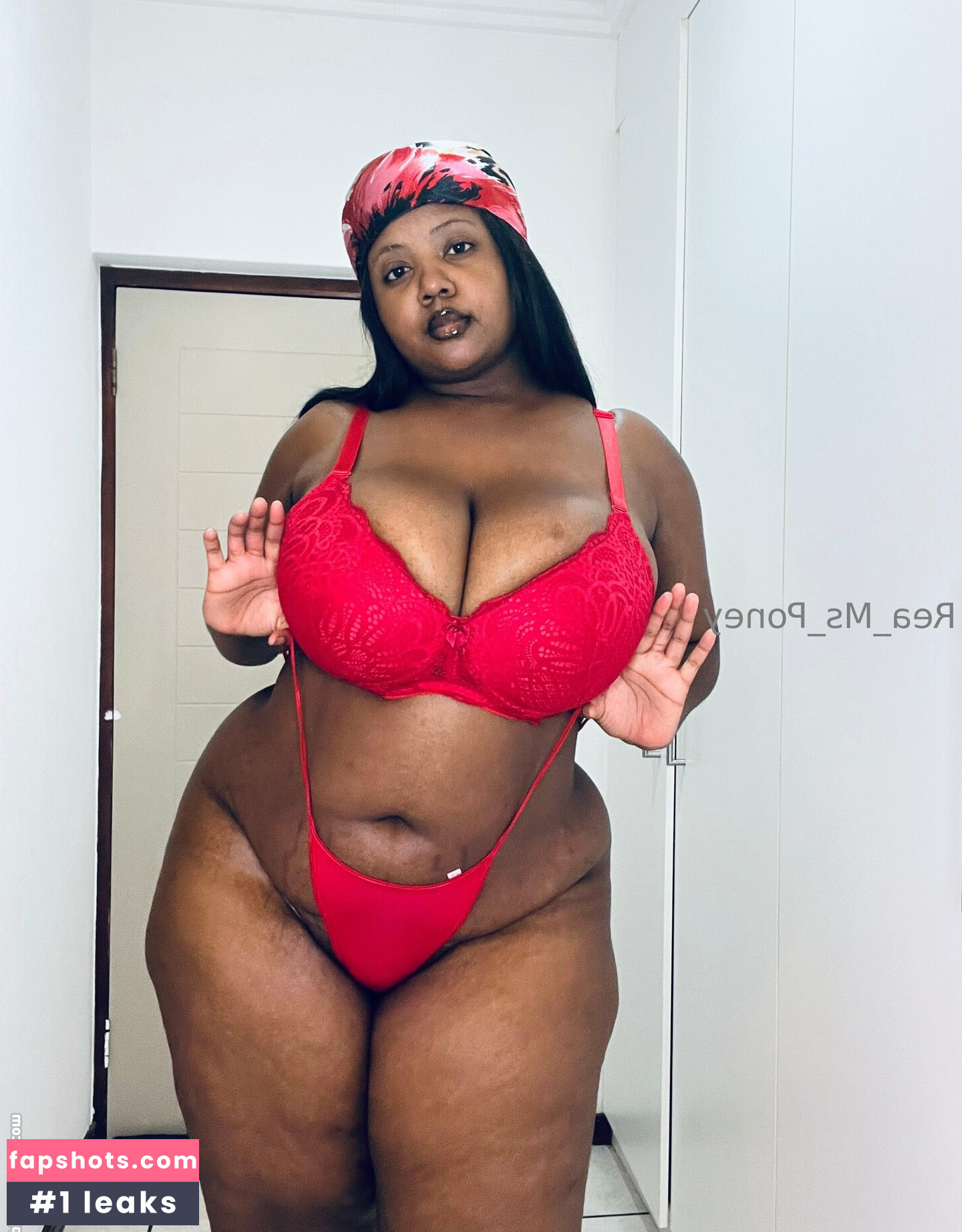 ms_poney gallery photo #5