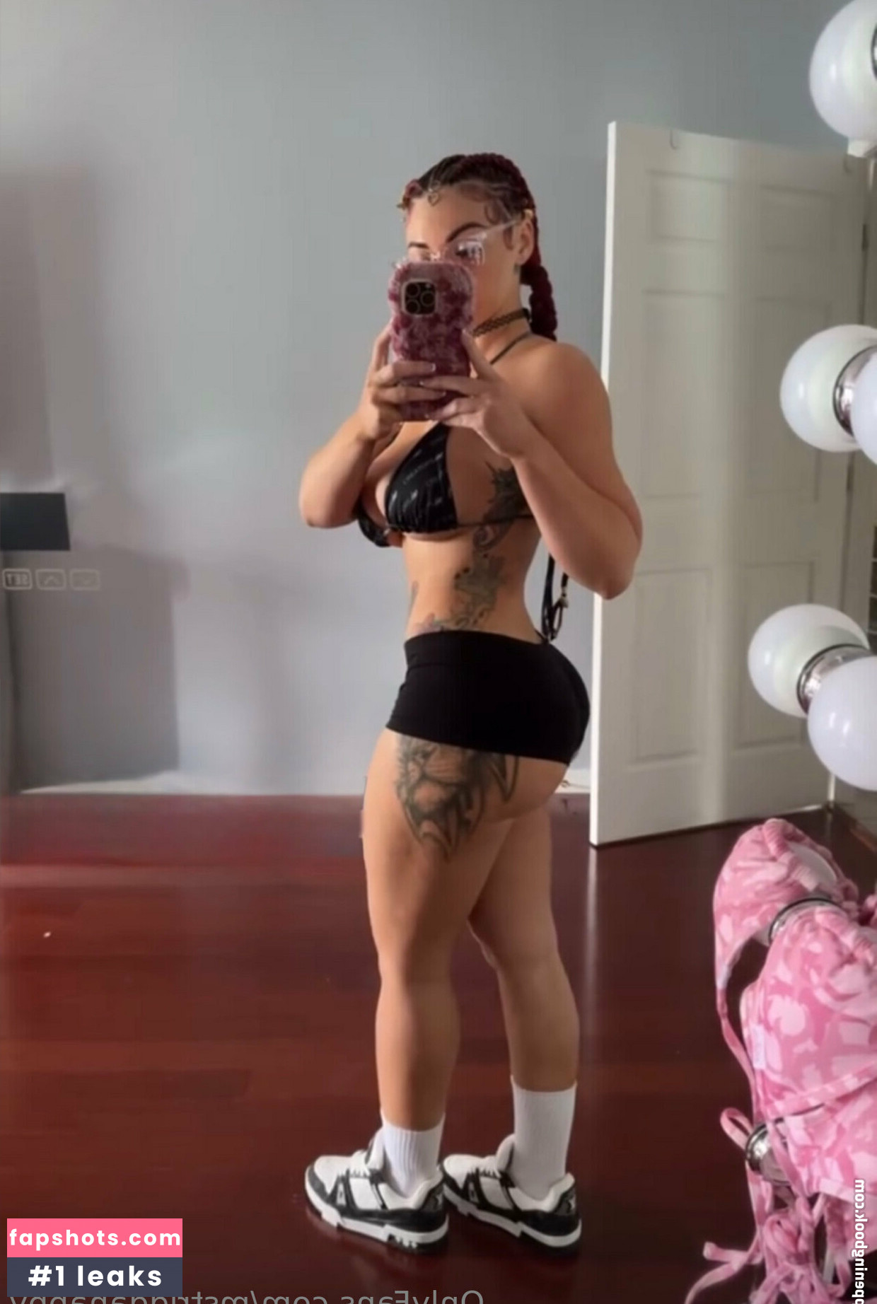 Ms Trigga Happy gallery photo #3