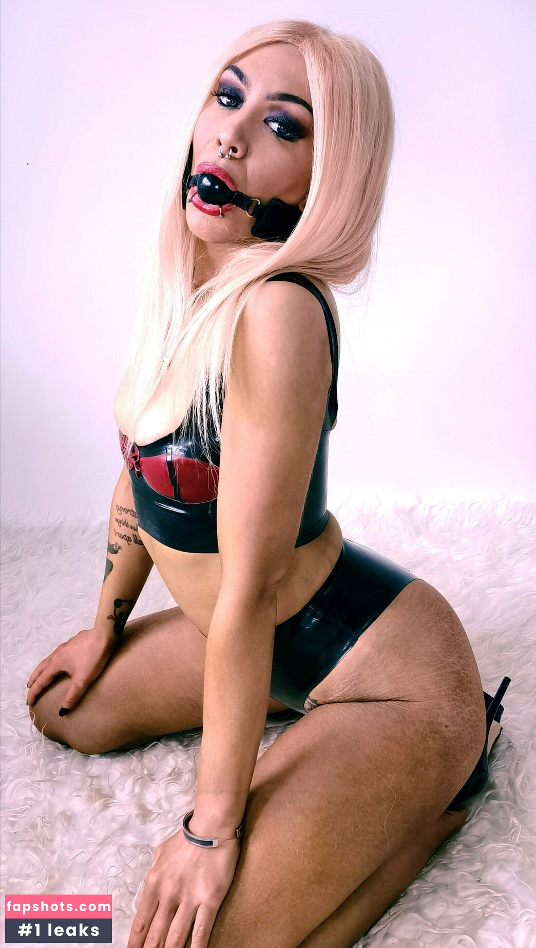 msfox94 nude babe gallery