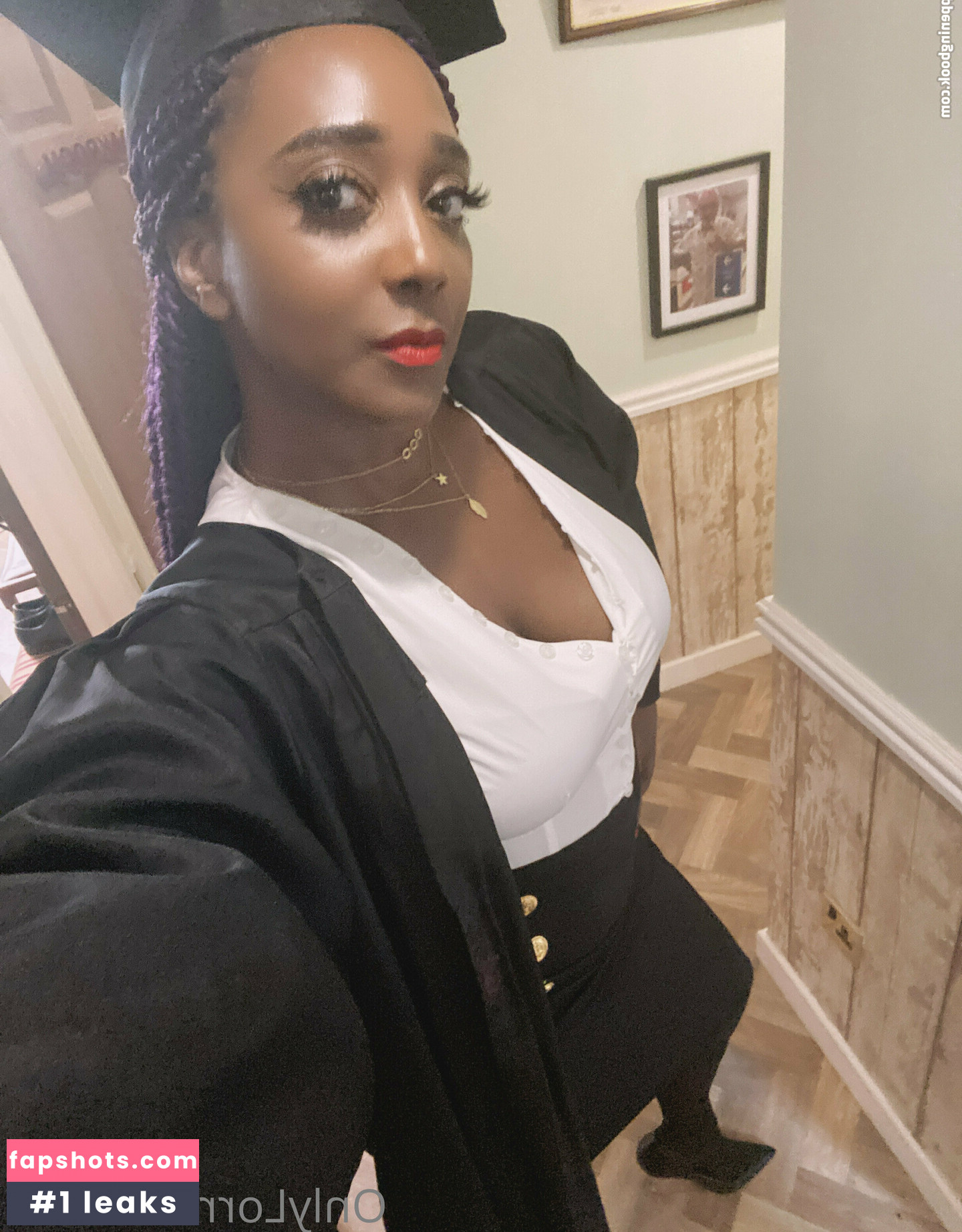 mslorraineldn gallery photo #17