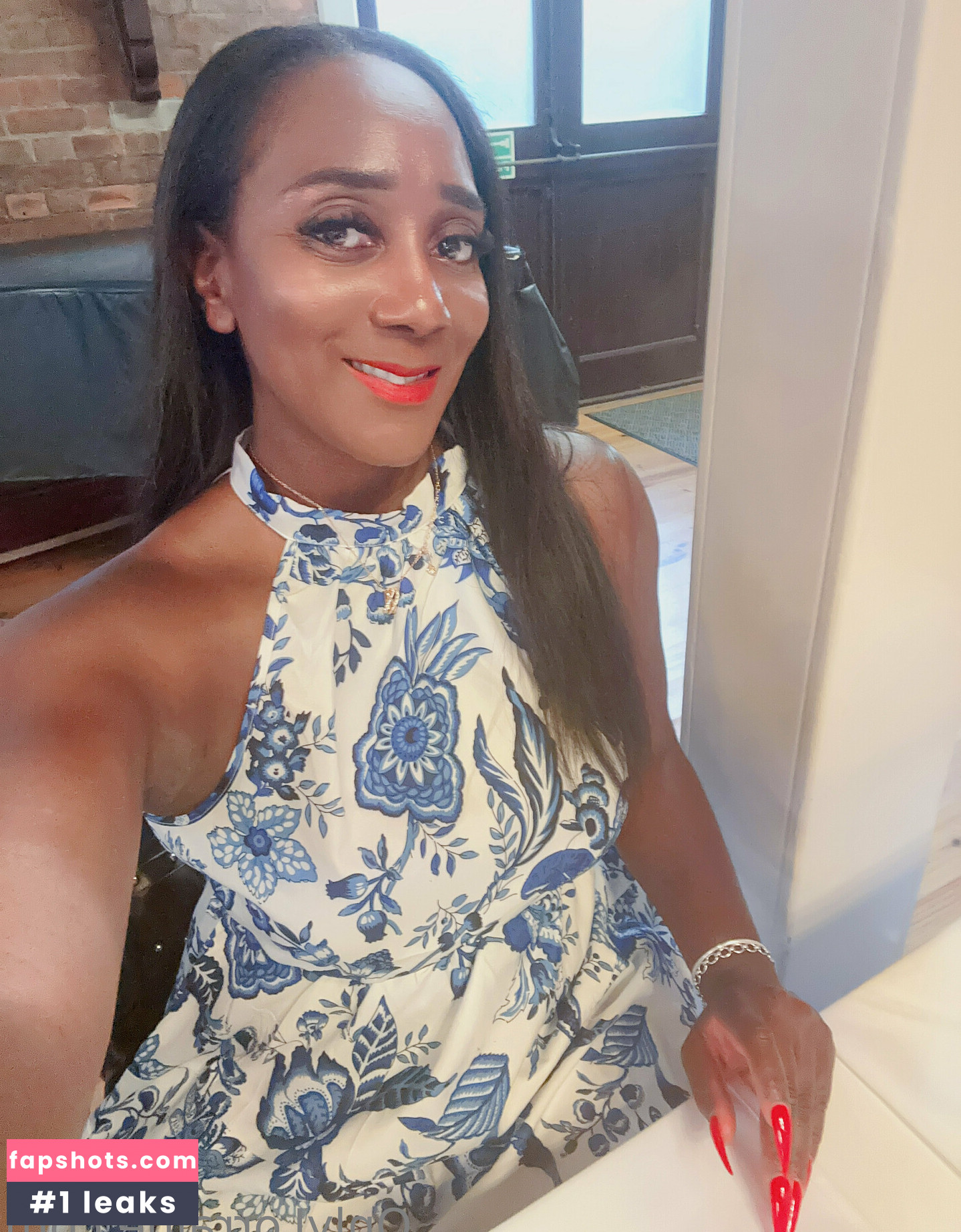 mslorraineldn gallery photo #28