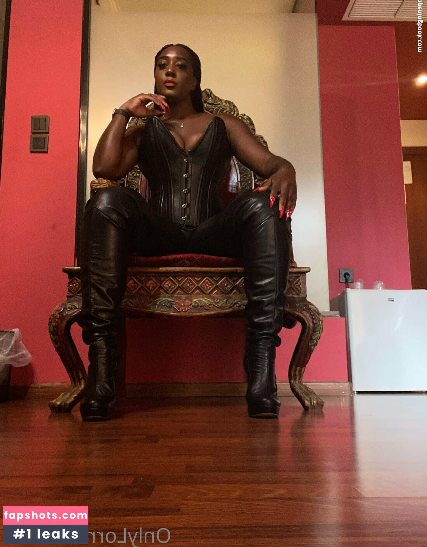 mslorraineldn gallery photo #33