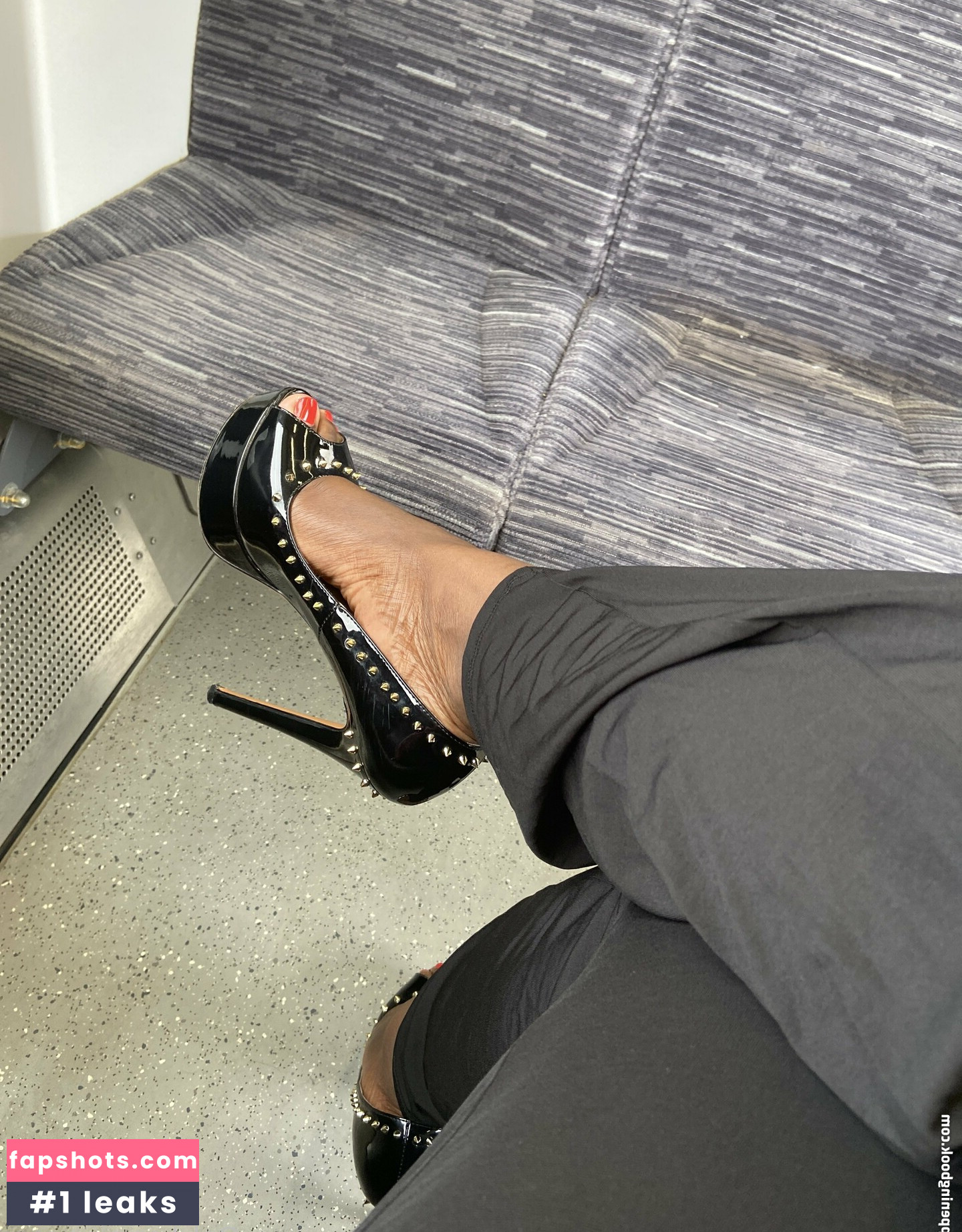 mslorraineldn gallery photo #36