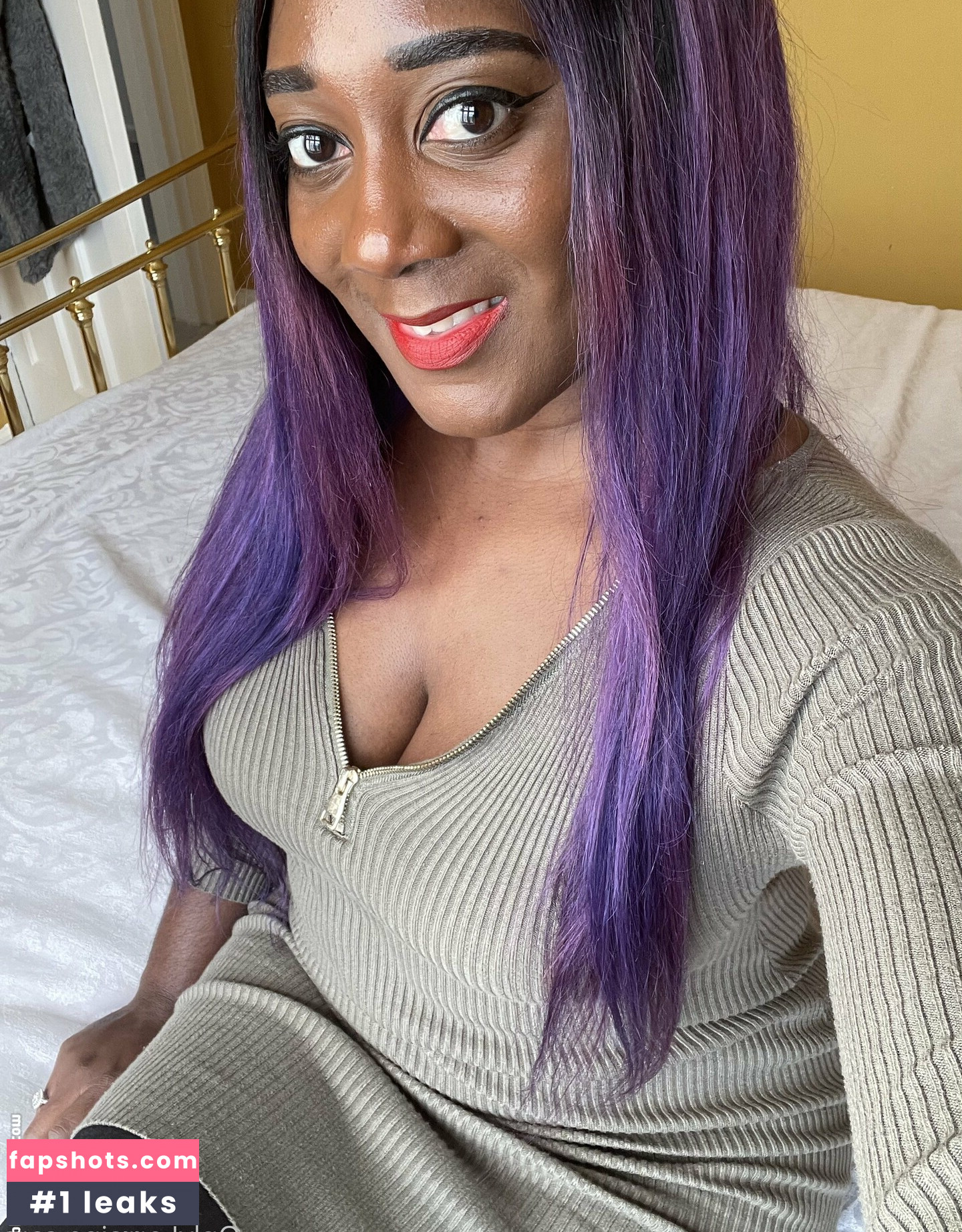 mslorraineldn gallery photo #38