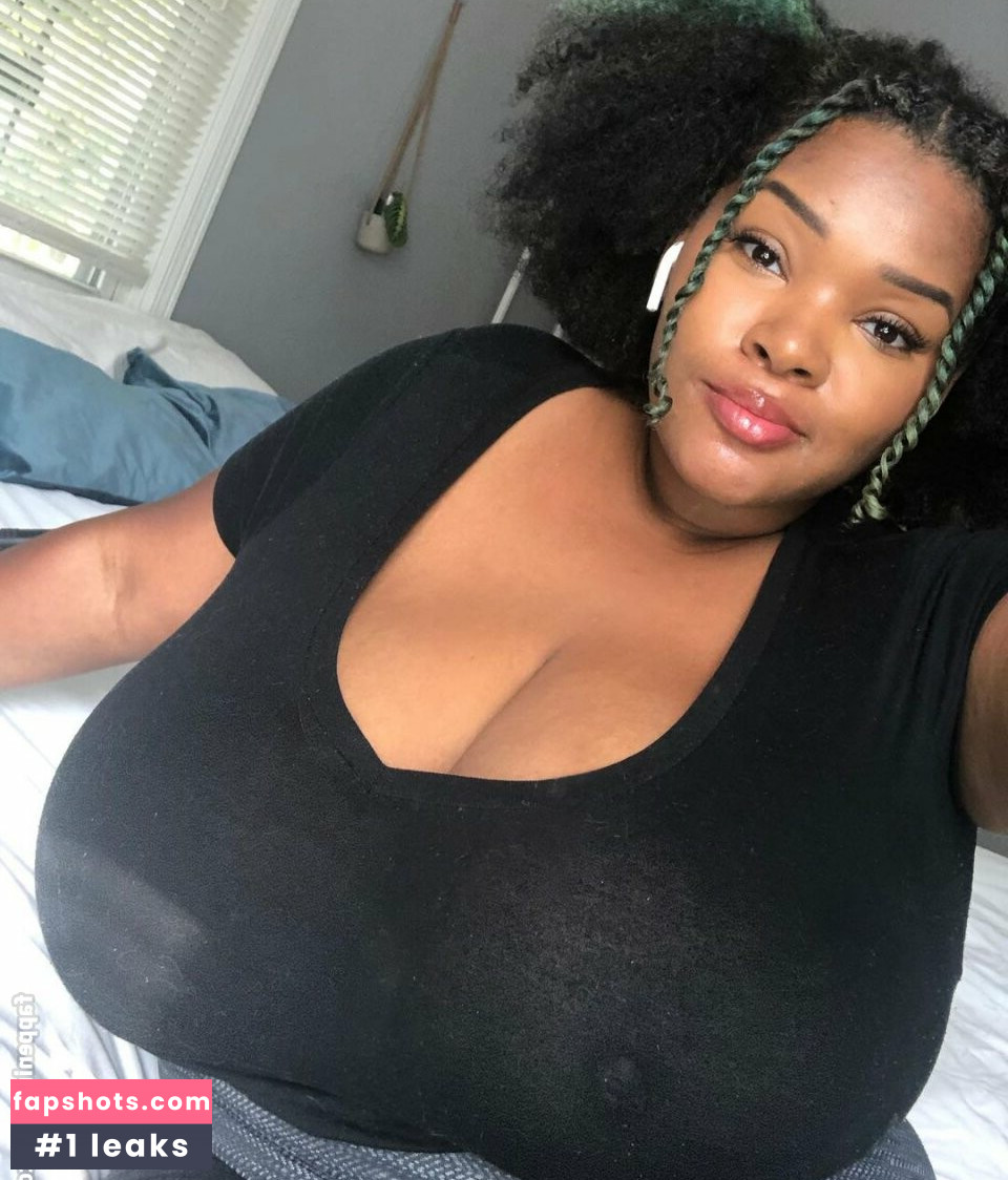 MsMoodyBB nude babe gallery