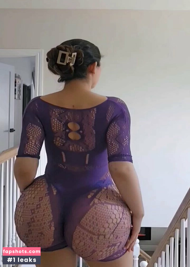 MsSethi.S gallery photo #3