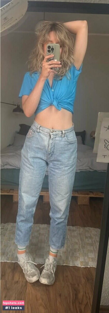 mssweetfeet gallery photo #2