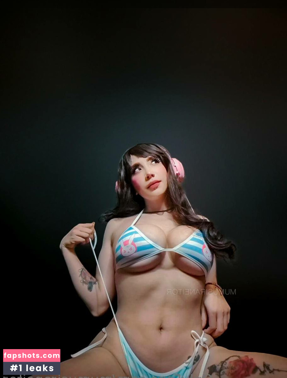 Mumusiraneitor nude babe gallery