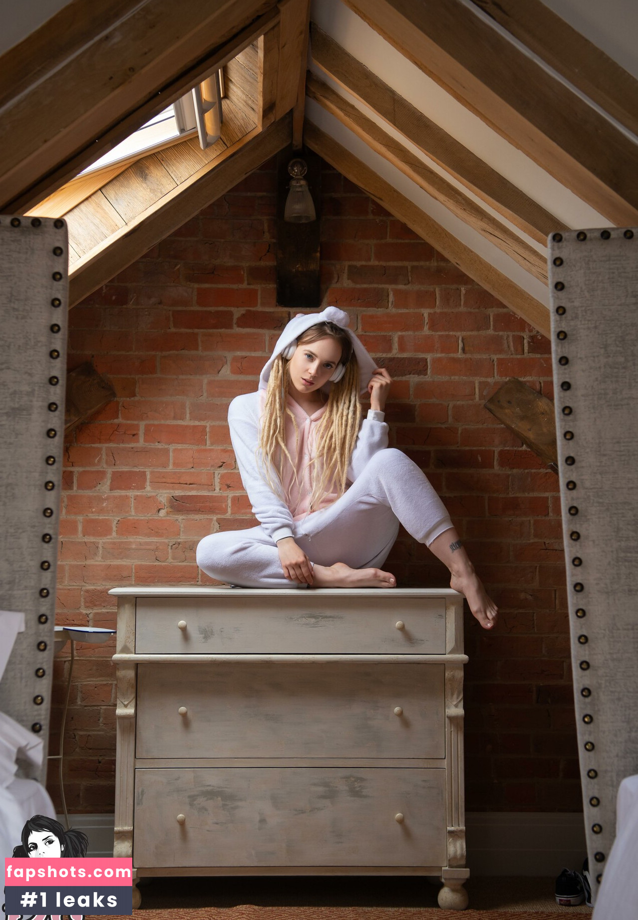 Mundi gallery photo #35