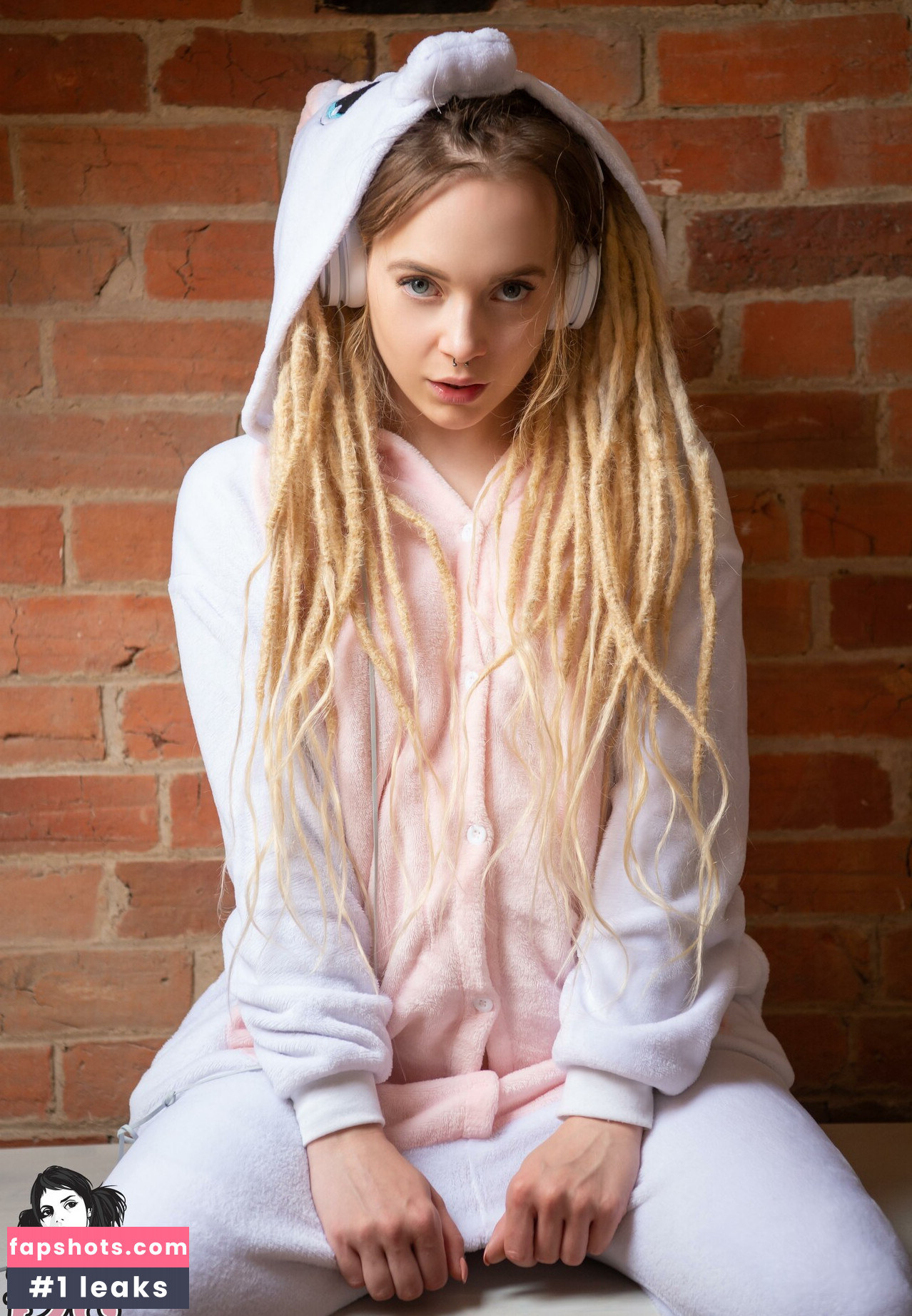 Mundi gallery photo #8