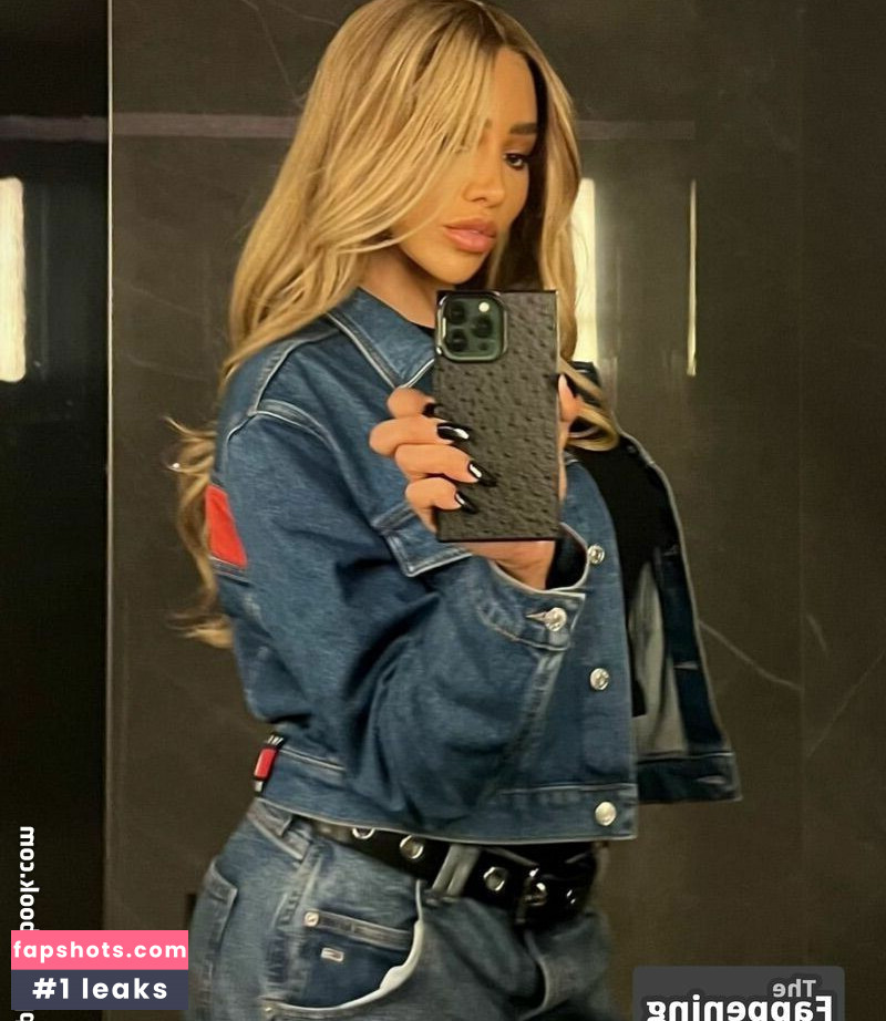 Munroe Bergdorf gallery photo #12