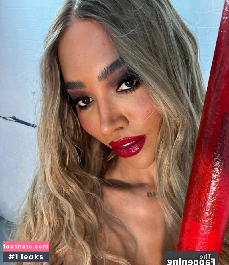 Munroe Bergdorf gallery photo #22