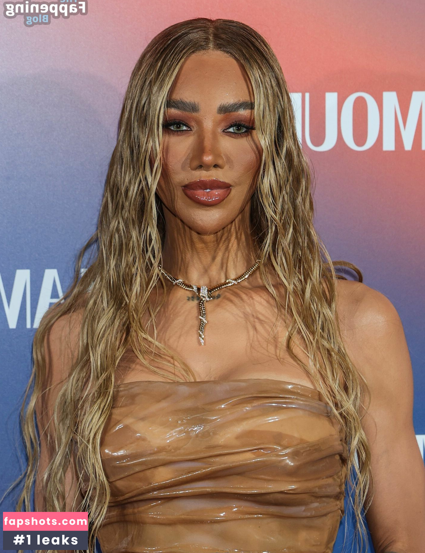Munroe Bergdorf gallery photo #34