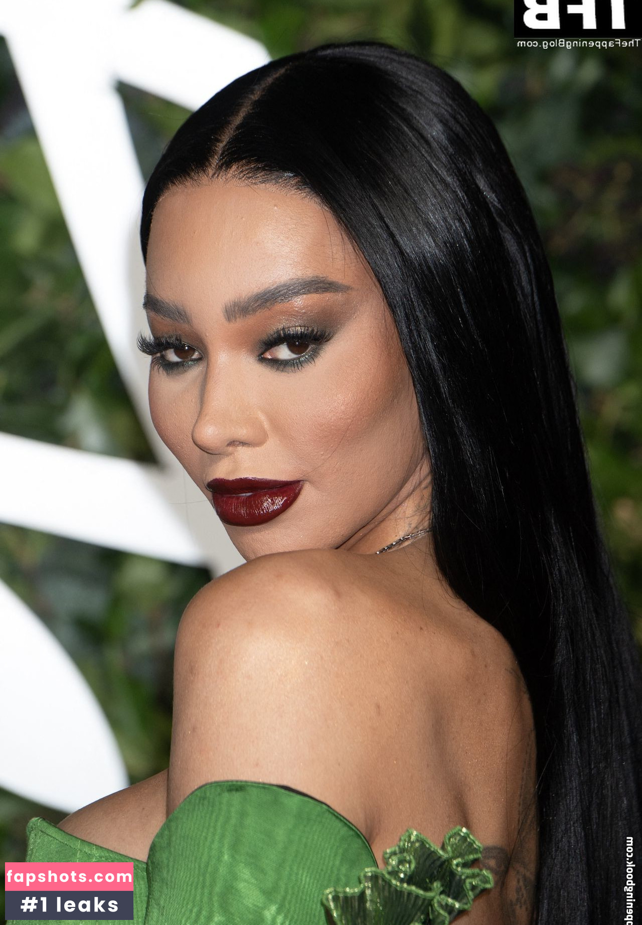 Munroe Bergdorf gallery photo #54