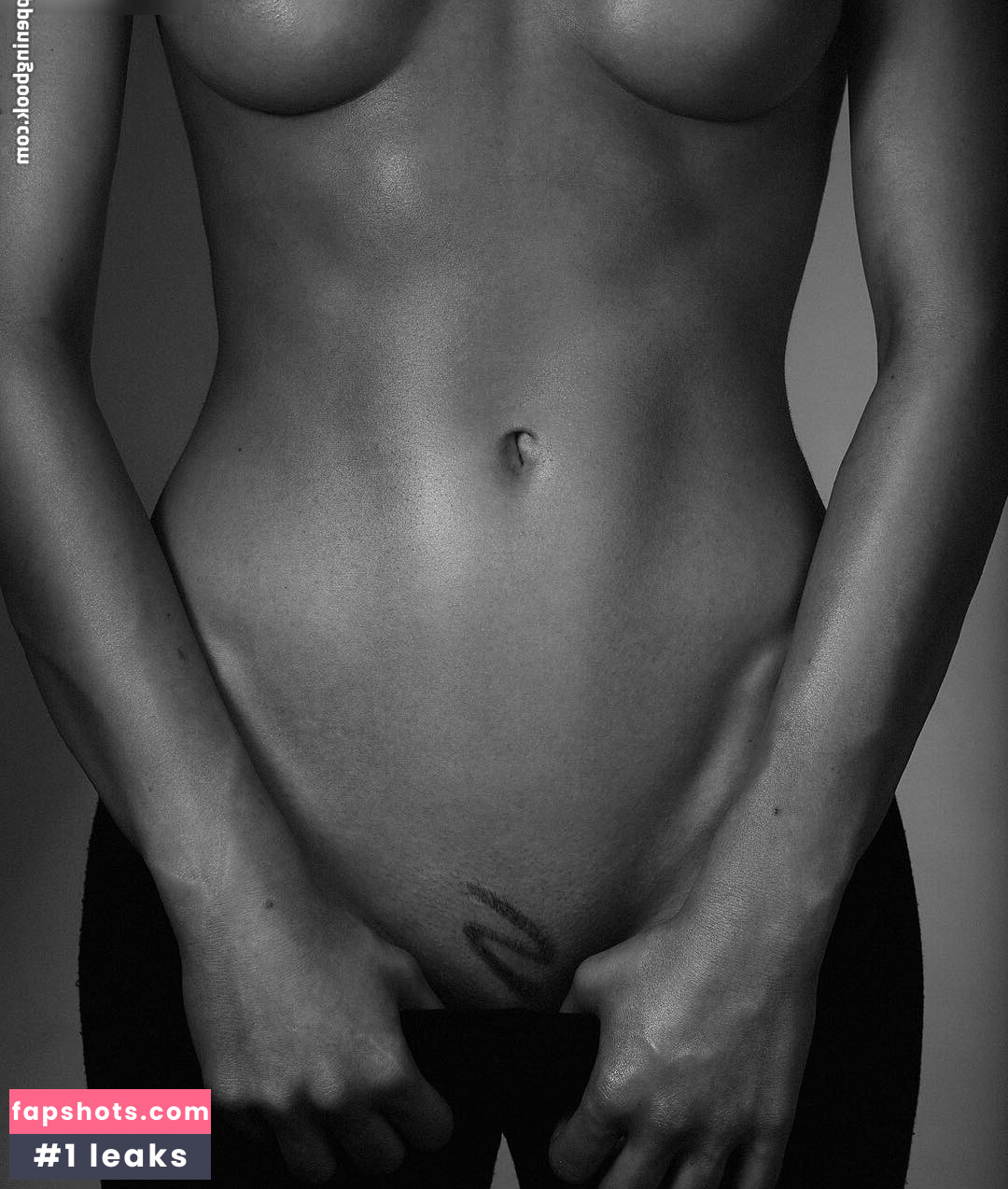 Muriel Melinda gallery photo #20