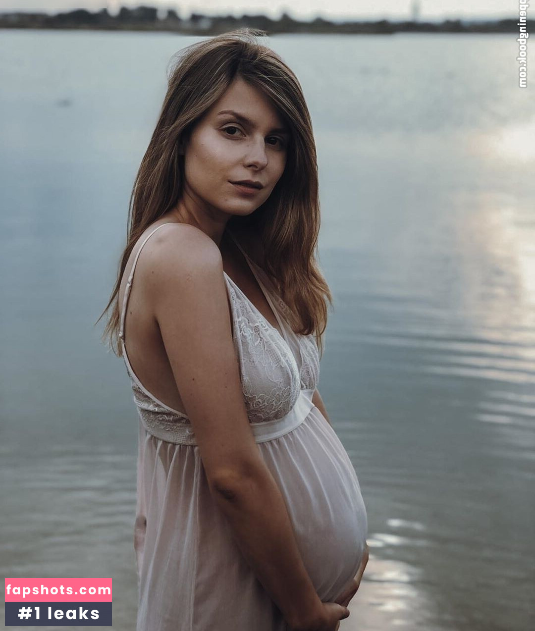 Muriel Melinda gallery photo #23