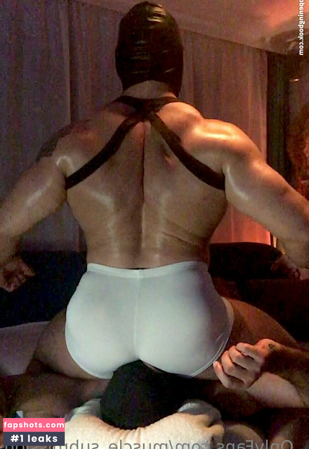 muscle_submission gallery photo #7