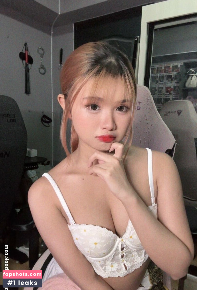 Mvysu nude babe gallery