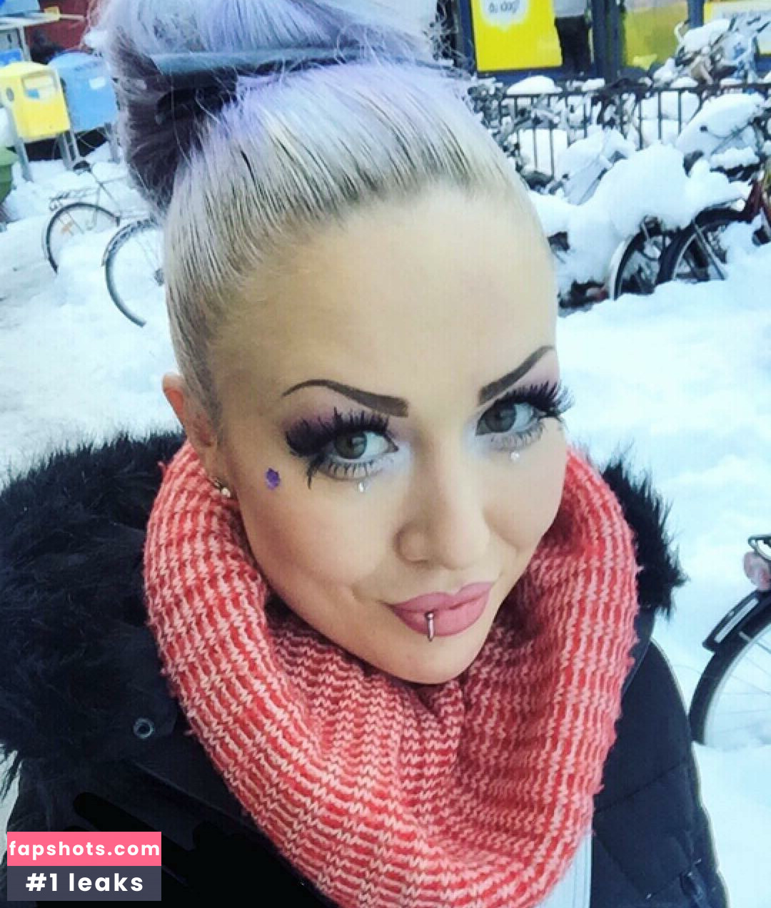 My Little Vronie gallery photo #30