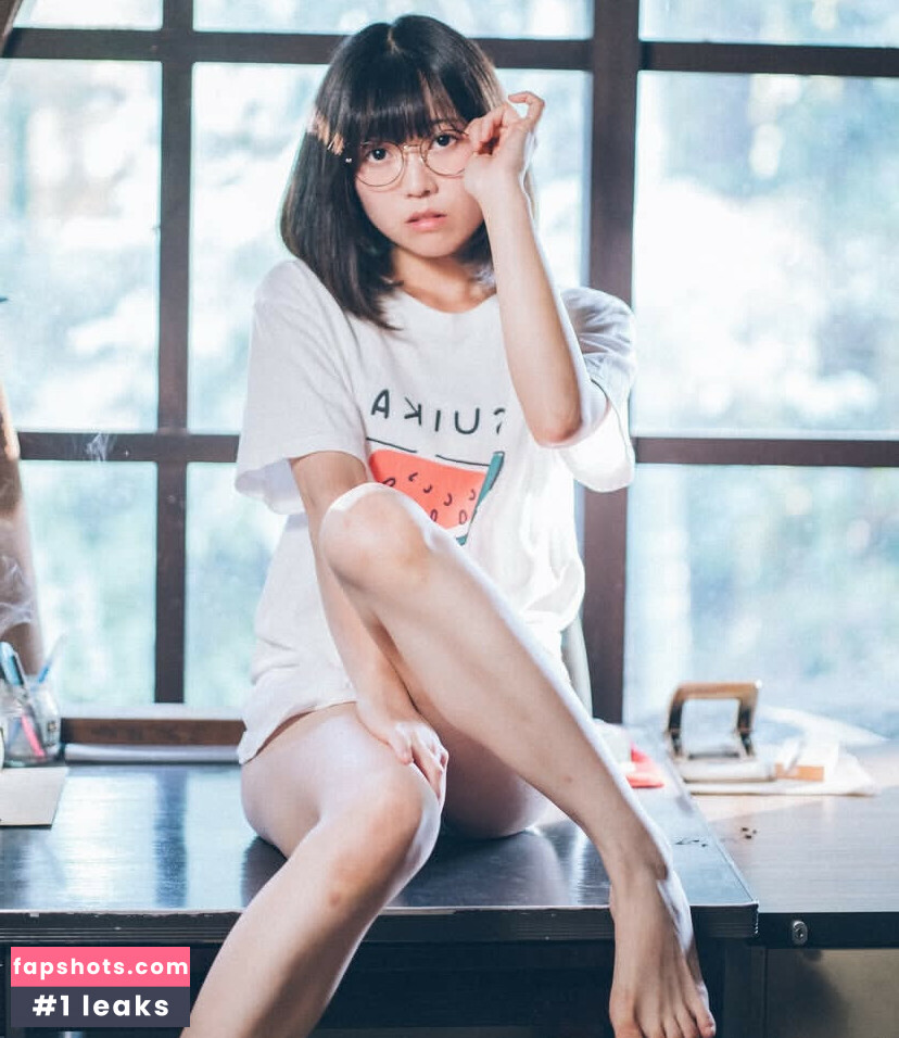 Mya East gallery photo #3