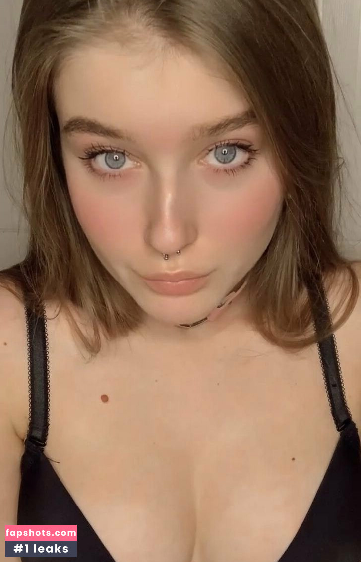 mycourtneyfrost nude babe gallery