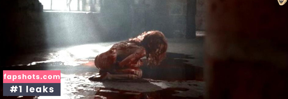 Mylène Farmer gallery photo #49