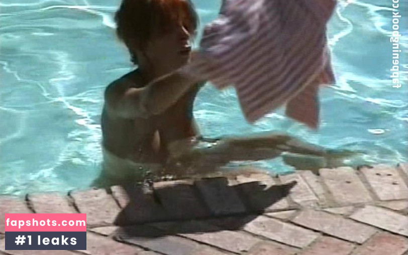 Mylène Farmer gallery photo #51