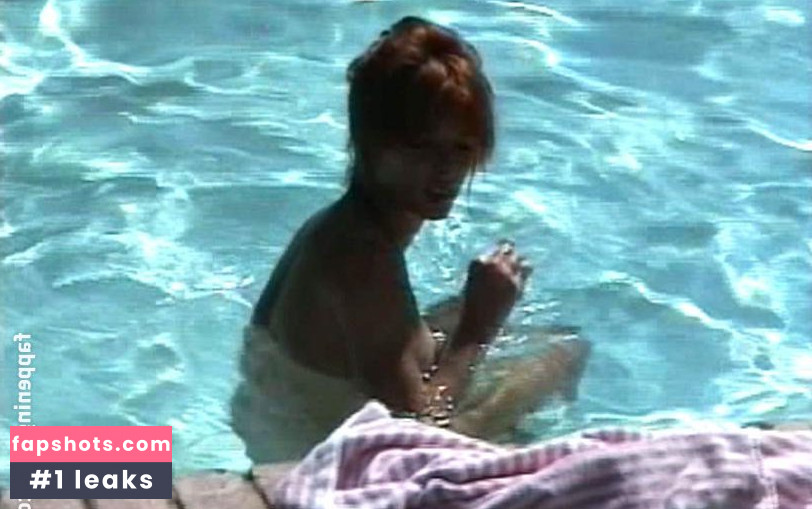 Mylène Farmer gallery photo #54