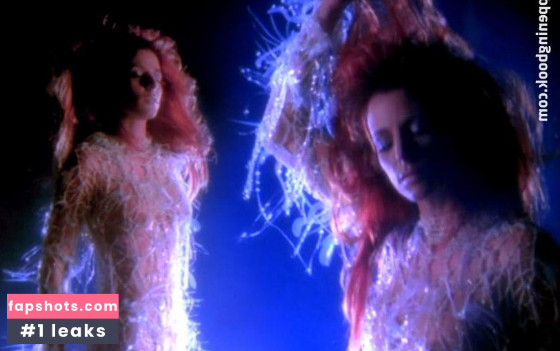 Mylène Farmer gallery photo #55