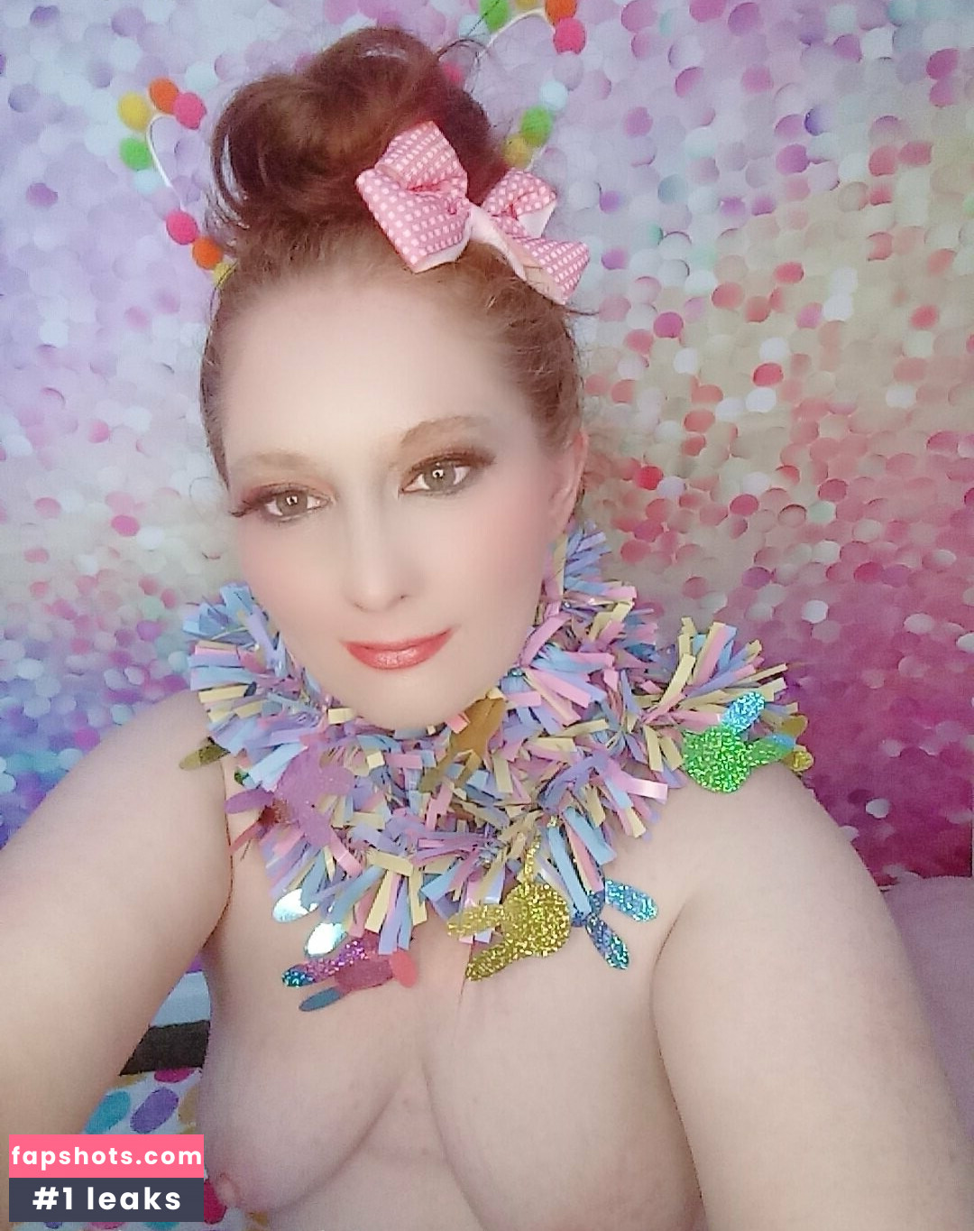 myliemoore nude babe gallery