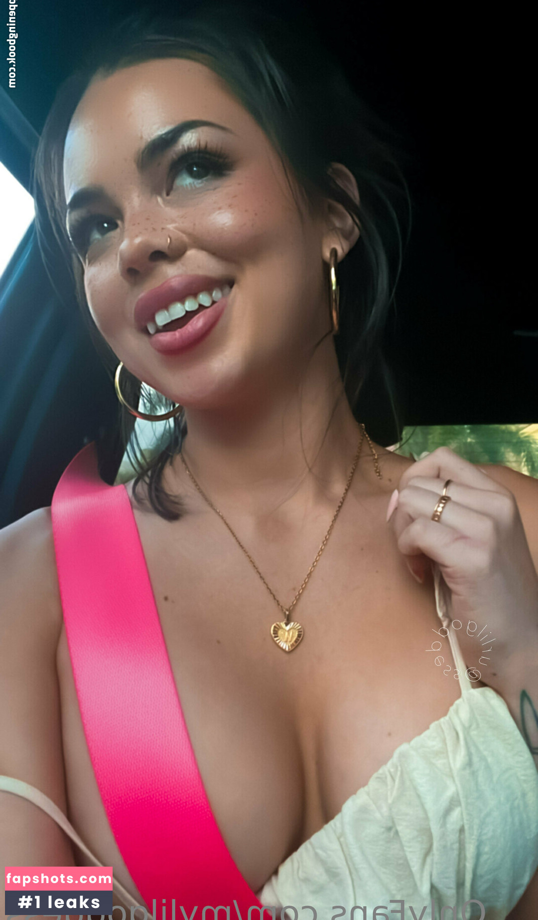 mylilgoddess gallery photo #2