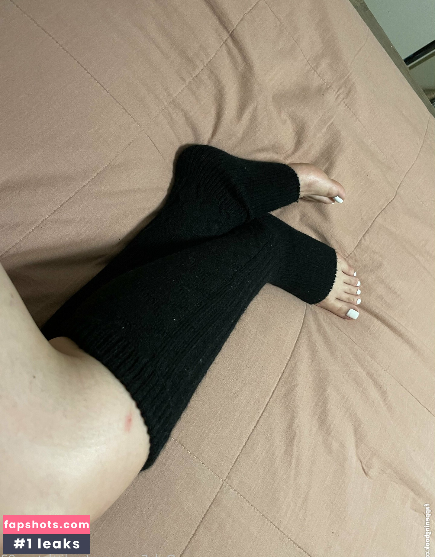 mylittletoes93 gallery photo #11