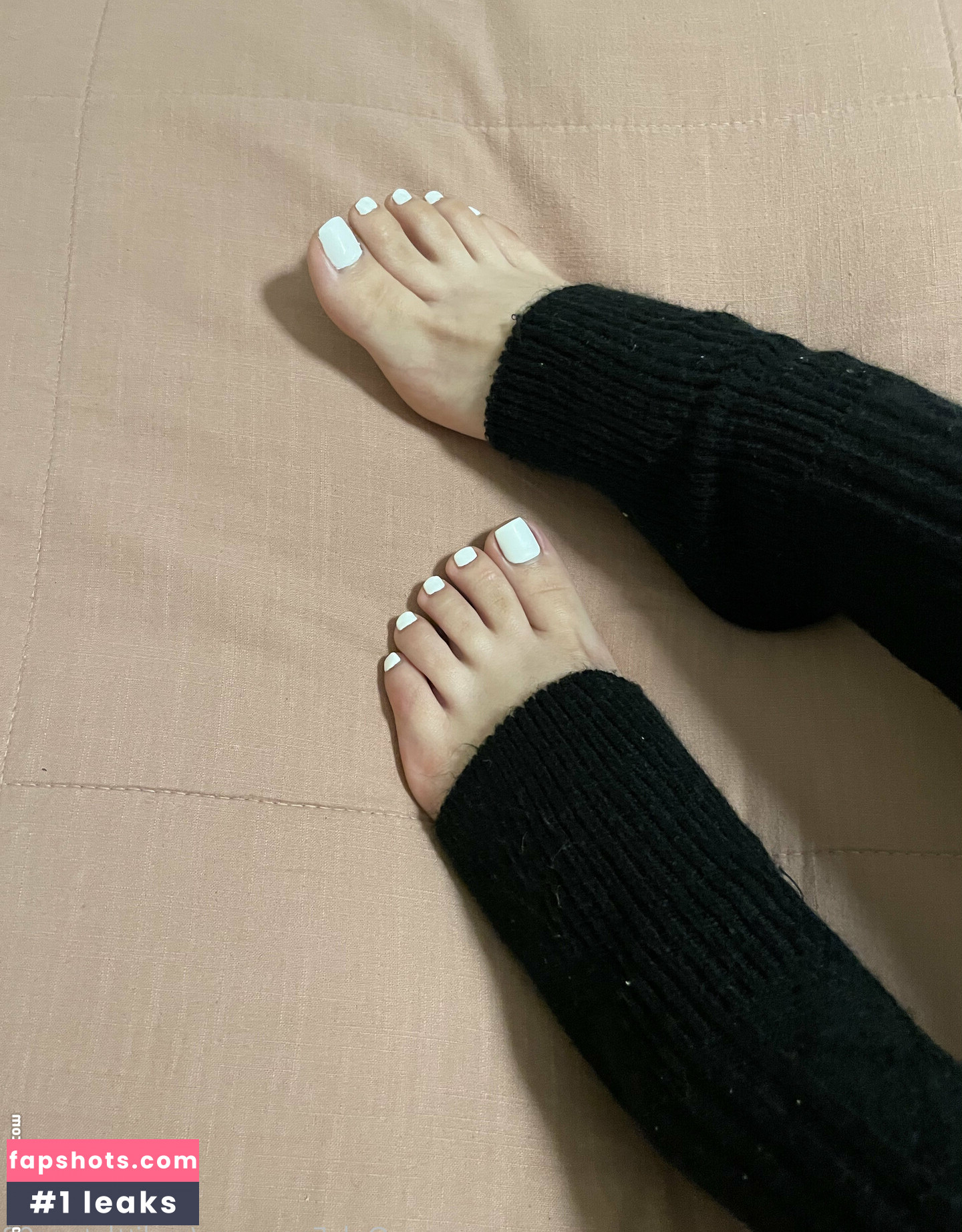 mylittletoes93 gallery photo #3