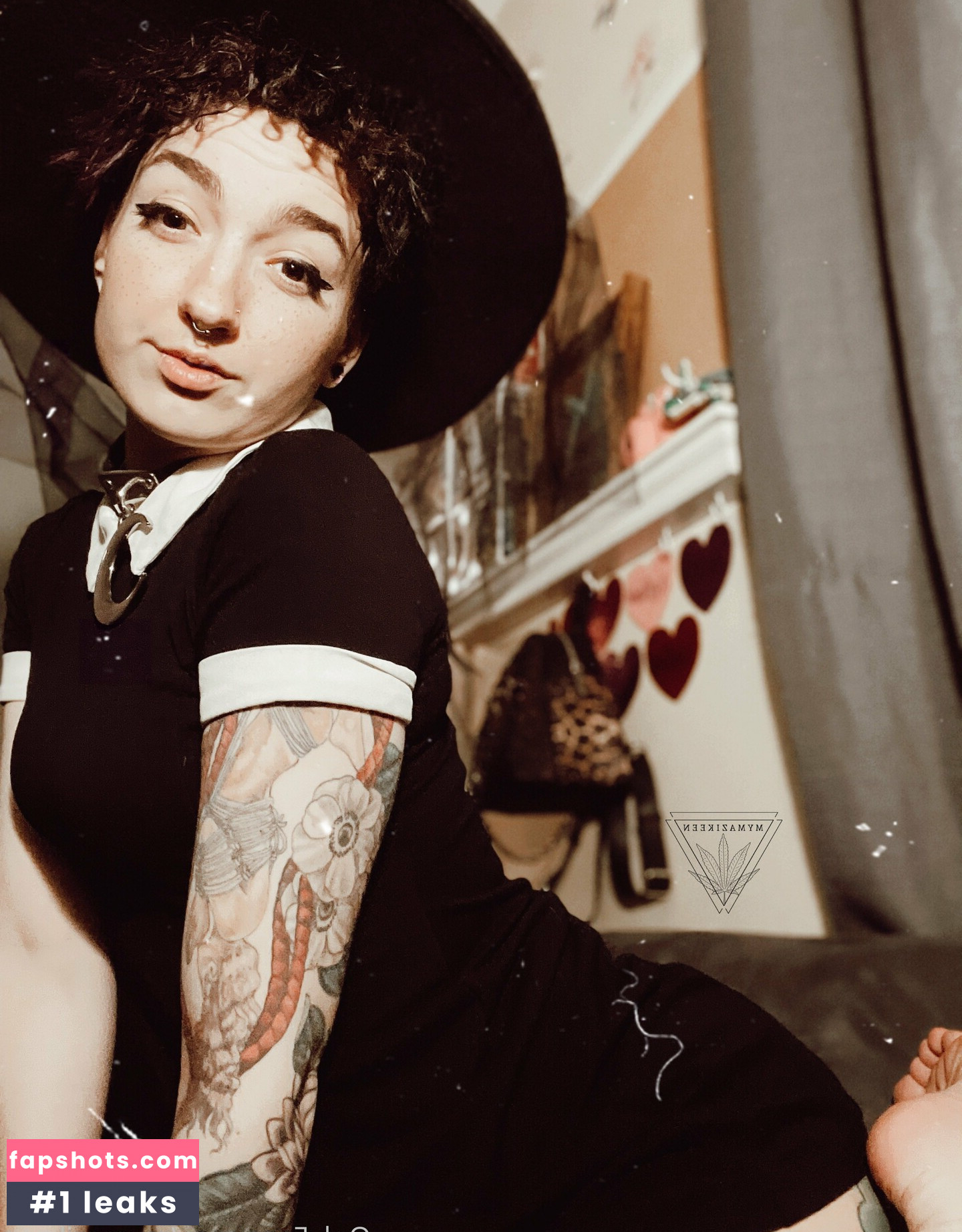 mymazikeen gallery photo #30