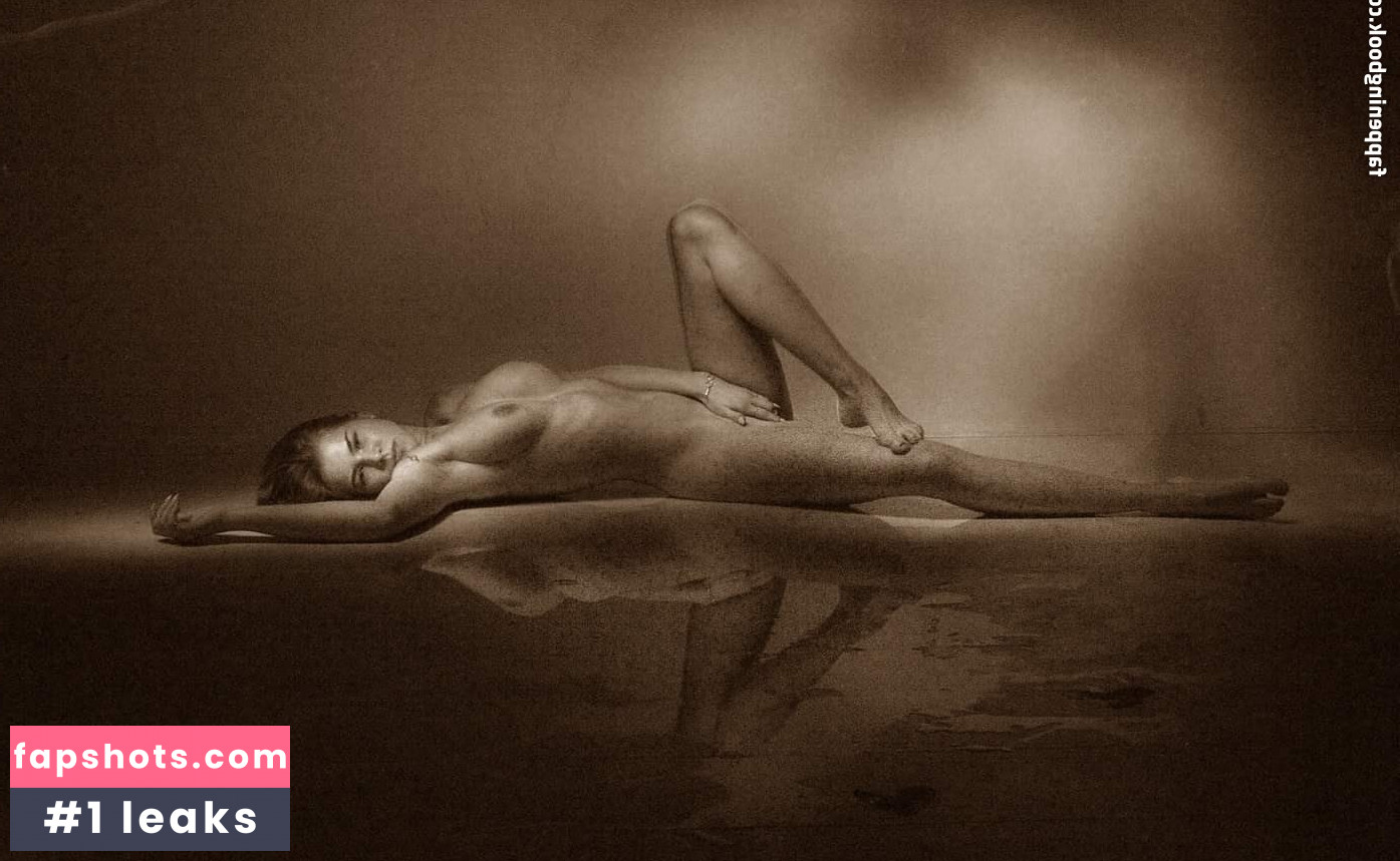 Mynte Muse gallery photo #41