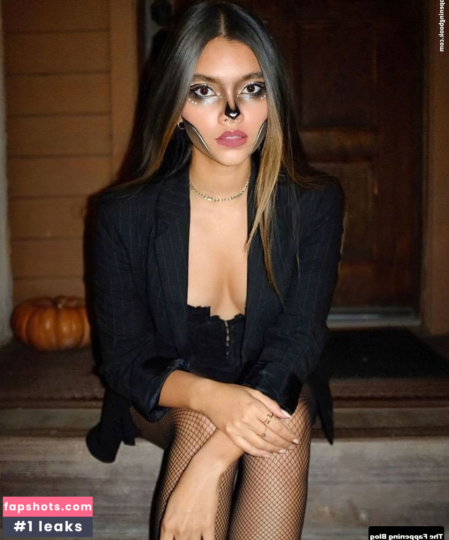 Myra Molloy gallery photo #4