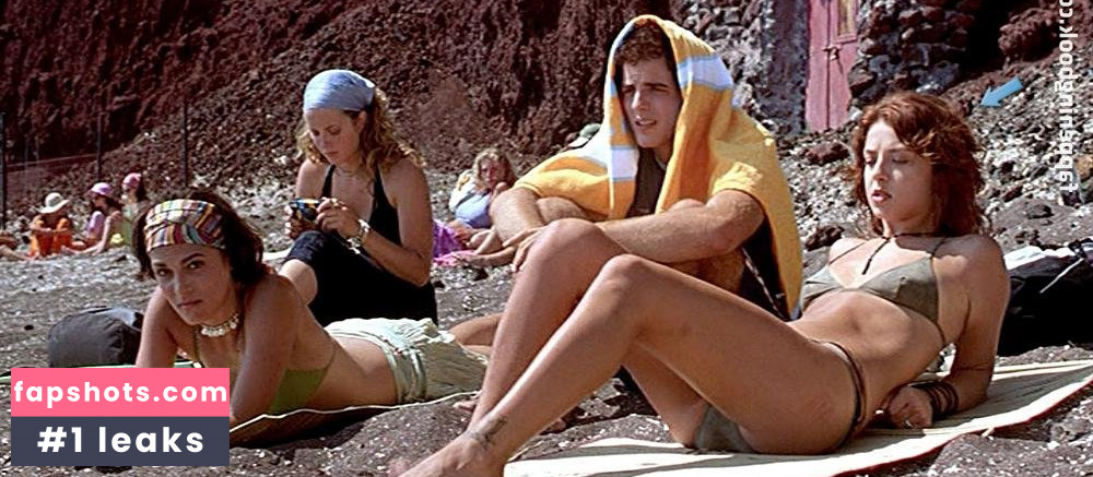 Myriam Catania gallery photo #3