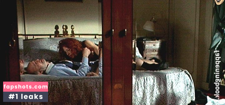 Myriam Mézières gallery photo #17