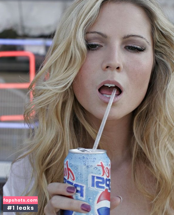 Myriel Brechtel gallery photo #44