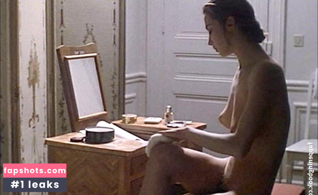 Myriem Roussel gallery photo #12