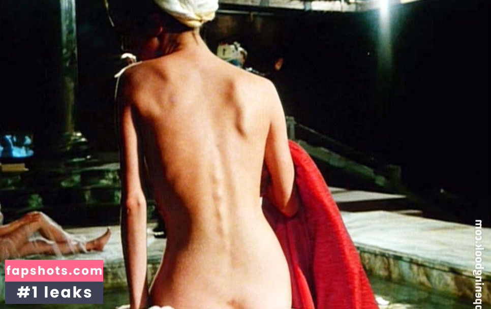 Myriem Roussel gallery photo #26