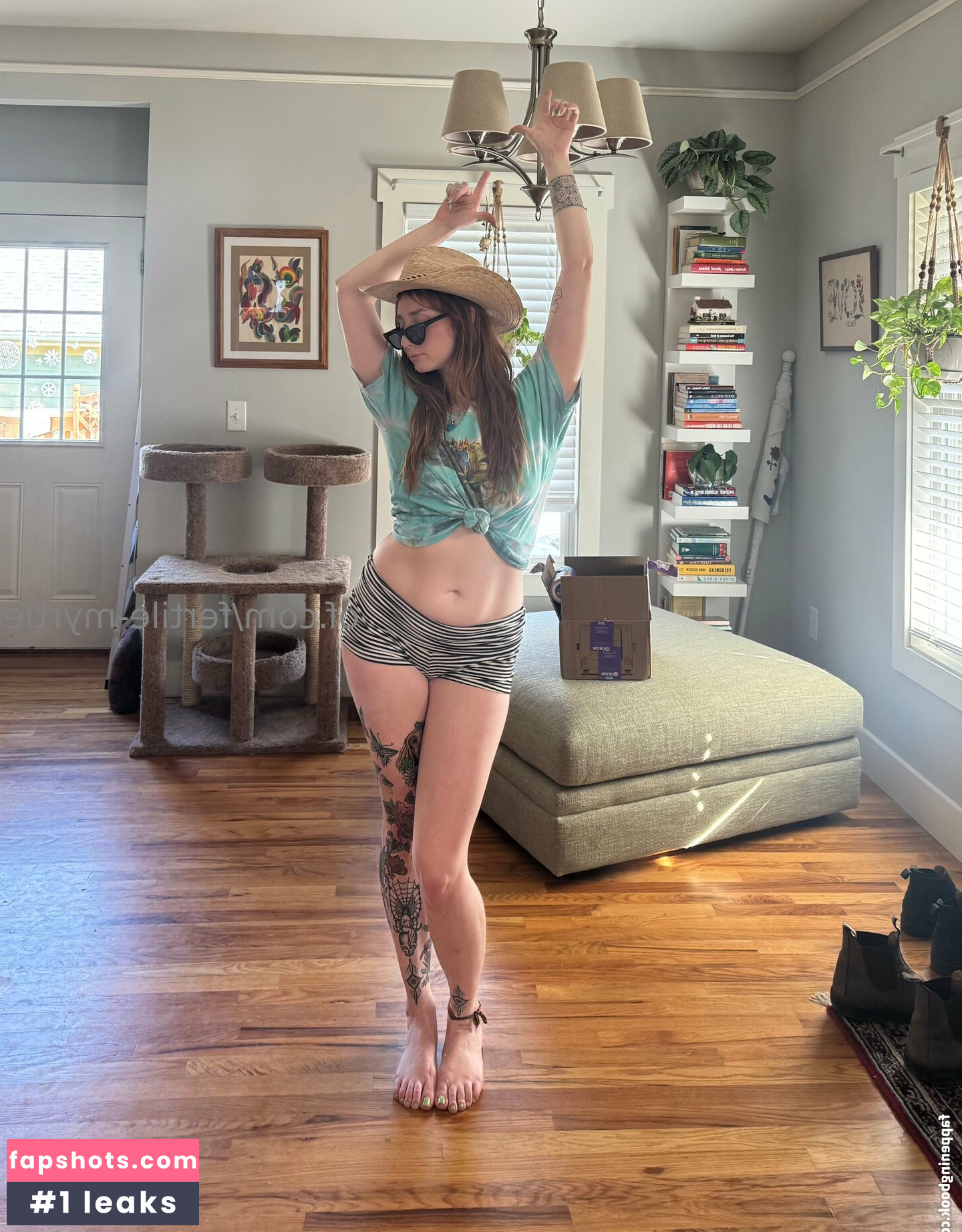 myrtlebloom nude babe gallery