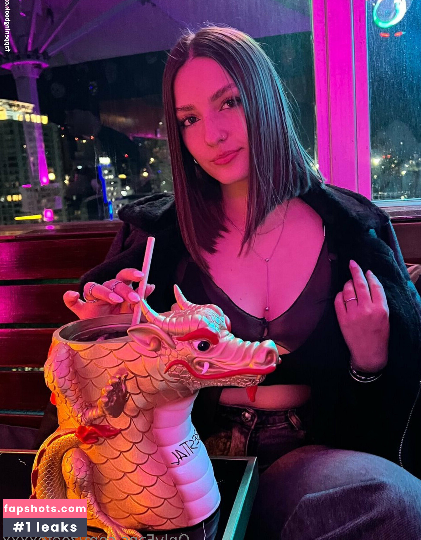 mystic.zoe gallery photo #7