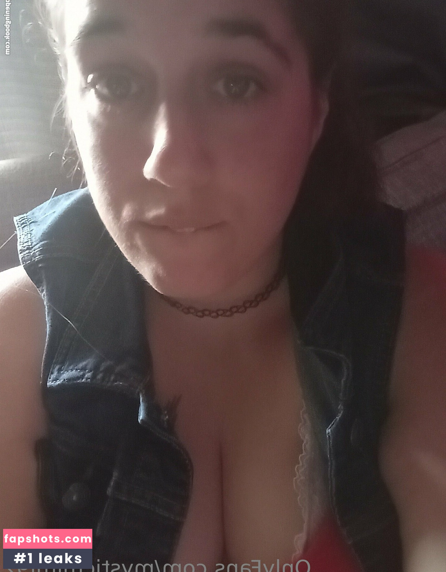 mysticmimi92 gallery photo #2